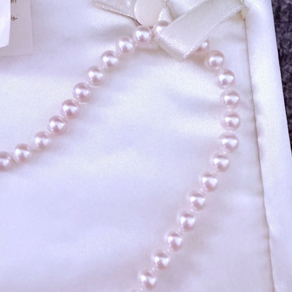 MIKIMOTO Sea Magic White Pearl Necklace - Picture 10 of 10